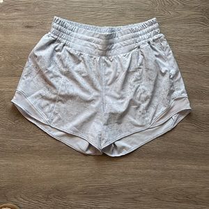 Lululemon Hotty Hot High Rise Short 4”